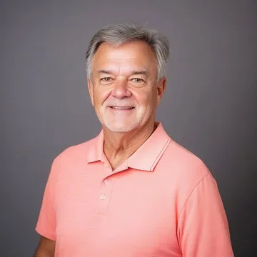 一群朋友在看球赛